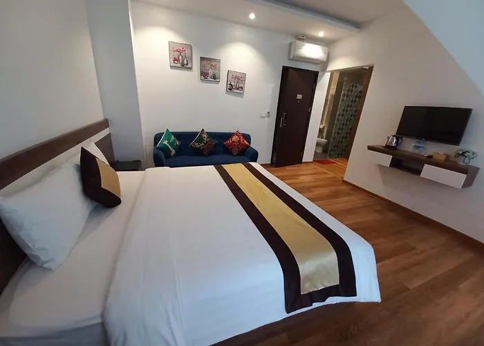 Tung Luxury 3* Ha Long